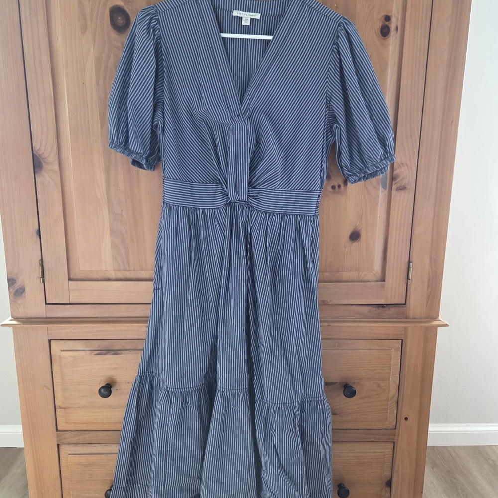 Chic Navy Striped Midi Dress